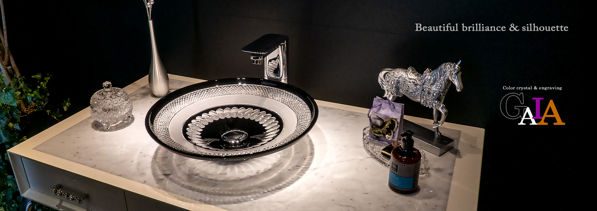 SLAVIA CRYSTAL　Dilos　GAIA  BLACK（スラヴィアクリスタル）ディロス　ガイア　ブラックカラー洗面ボウル　｜洗面器｜手洗器｜手洗いボウル｜おしゃれ｜豪華｜美しい｜ガラス｜ボウル｜最高級｜クリスタル｜