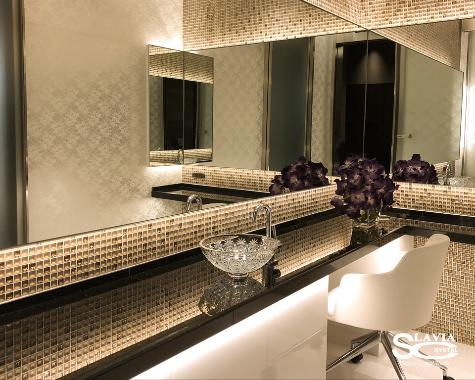 スラヴィアクリスタル　ミミ　ヴィクトリア洗面ボウル　取り付け例｜設置例｜手洗器｜手洗いボウル｜美しい｜おしゃれ｜