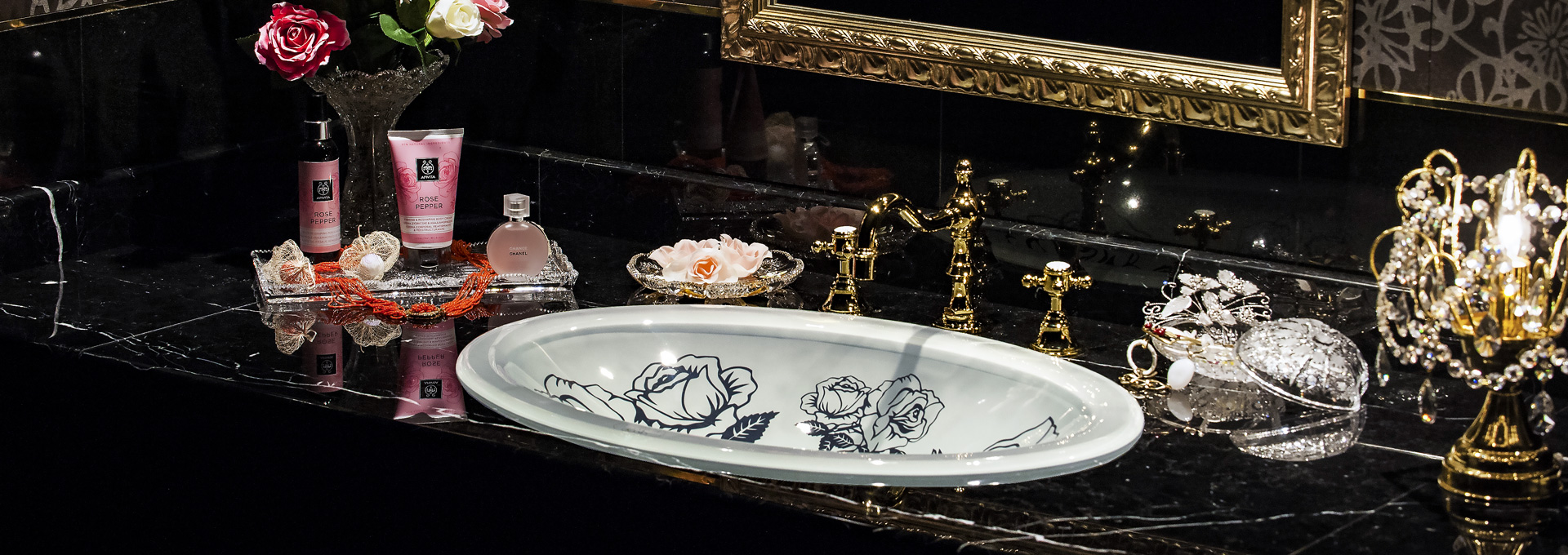 スラヴィアクリスタル：ロザンナ：高級洗面ボウル：高級洗面器：手洗い器：おしゃれ：美しい：ピンク：バラ：