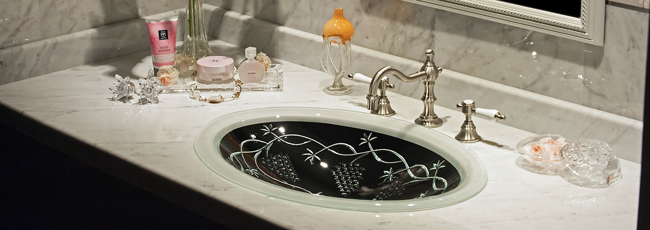 スラヴィアクリスタル：ヴィネア洗面ボウル：洗面器：手洗い器：手洗いボウル：最高級：美しい：おしゃれ：豪華：