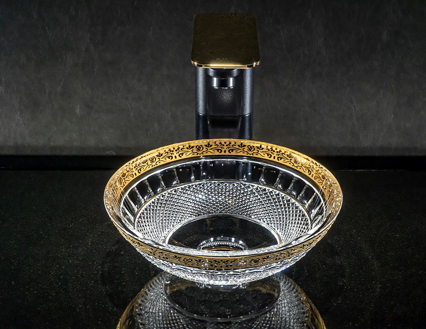 スラヴィアクリスタル　ミミ　エンパイアーゴールドクリスタル洗面ボウル　｜クリスタル｜ガラス｜手洗器｜手洗いボウル｜洗面器｜小型｜コンパクト｜トイレ｜玄関｜スペース｜デザイン｜おしゃれ｜豪華｜美しい｜スラビアクリスタル｜小さめ｜