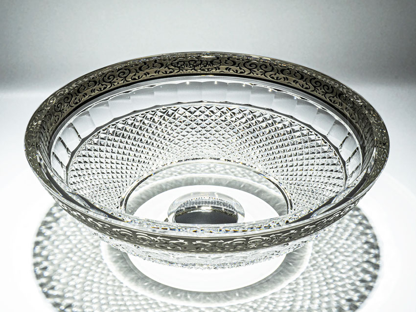 スラヴィアクリスタル　ミミ　エンパイアープラチナクリスタル洗面ボウル　｜クリスタル｜ガラス｜手洗器｜手洗いボウル｜洗面器｜小型｜コンパクト｜トイレ｜玄関｜スペース｜デザイン｜おしゃれ｜豪華｜美しい｜スラビアクリスタル｜小さめ｜